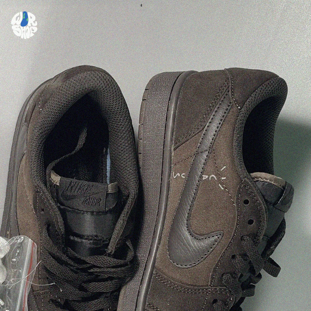 Travis Scott Velvet Brown - imagen adicional